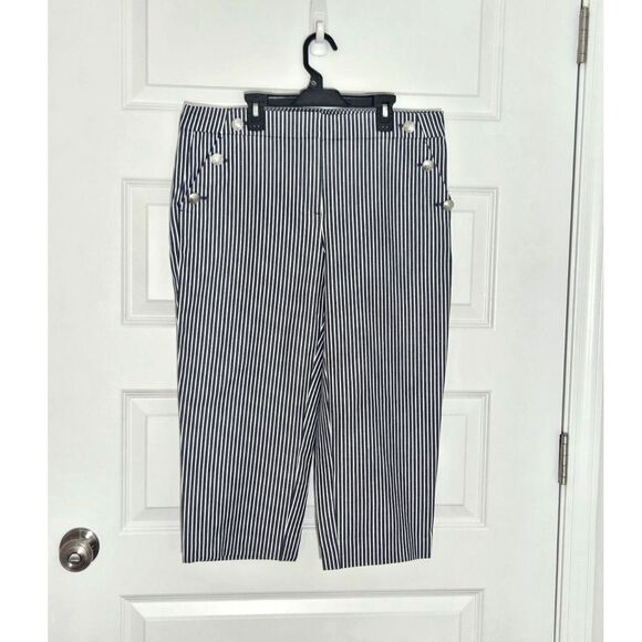 LOFT Pants - Loft Riviera Slim Cropped Pant Size 10 Navy White Pinstripe